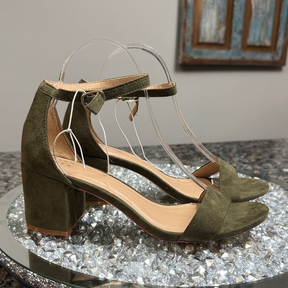 a new day Olive Block Heel Sandals - Picture 3 of 15